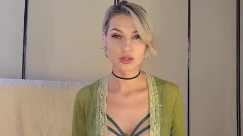 Snapshot of babydollysx chatting on 26, 9, 2025 Kate online show from 26, 9, 2025