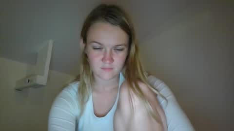 babykay03 online show from 23, 9, 2025