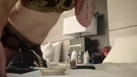 Snapshot of babykndaddyj chatting on 14, 11, 2025 Baby K n Daddy J online show from 14, 11, 2025