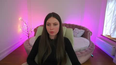 Snapshot of babylumii chatting on 5, 4, 2026 Lady Vi online show from 5, 4, 2026