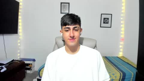 Snapshot of babymaik chatting on 10, 9, 2025 babymaik online show from 10, 9, 2025