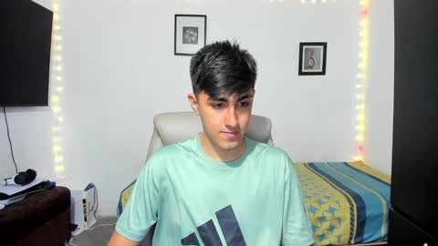 Snapshot of babymaik chatting on 8, 10, 2025 babymaik online show from 8, 10, 2025
