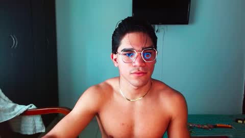 Snapshot of babysebasxxx chatting on 28, 10, 2025 sebas online show from 28, 10, 2025