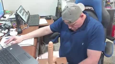 Snapshot of bad_boy4u2abuse chatting on 2, 3, 2026 bad_boy4u2abuse online show from 2, 3, 2026