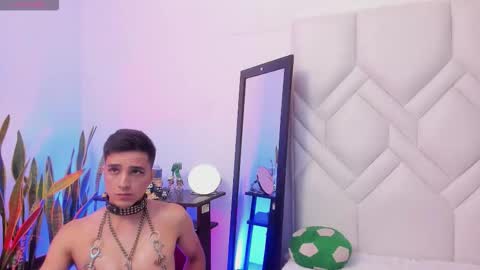 Snapshot of bad_boy_21_ chatting on 5, 3, 2026 bad_boy_21_ online show from 5, 3, 2026