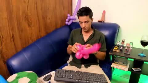 Snapshot of bad_boy_21_ chatting on 26, 3, 2026 bad_boy_21_ online show from 26, 3, 2026