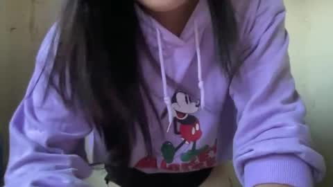 AMARA - FOLLOW ME AND THUMBS UP online show from 4, 4, 2026