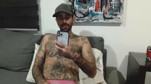 Snapshot of badcouple_ chatting on 24, 9, 2025 BadCouple  online show from 24, 9, 2025