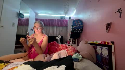 Snapshot of baddieprettypussy chatting on 14, 4, 2026 baddieprettypussy online show from 14, 4, 2026