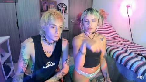 Snapshot of badeyes_crazylilgoat chatting on 8, 4, 2026 Dan Lila online show from 8, 4, 2026