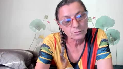 Snapshot of badgg chatting on 26, 5, 2026 Gina online show from 26, 5, 2026