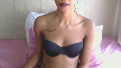 Snapshot of badkittylilyx chatting on 11, 9, 2025 Lily online show from 11, 9, 2025