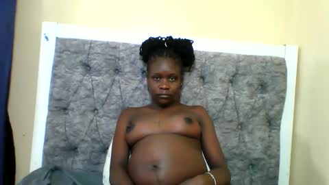 Snapshot of bads_girles chatting on 10, 4, 2026 bads_girles online show from 10, 4, 2026