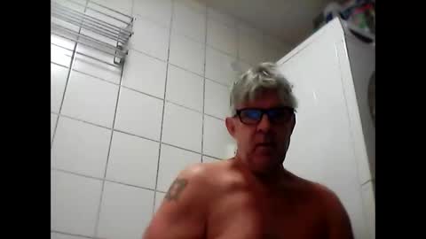 Snapshot of baggelina75 chatting on 15, 12, 2024 baggelina75 online show from 15, 12, 2024