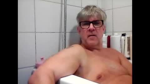 Snapshot of baggelina75 chatting on 12, 1, 2025 baggelina75 online show from 12, 1, 2025