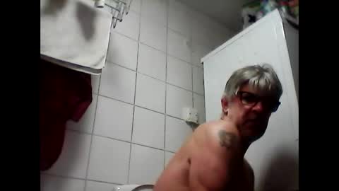 Snapshot of baggelina75 chatting on 17, 2, 2025 baggelina75 online show from 17, 2, 2025