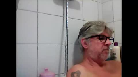 Snapshot of baggelina75 chatting on 3, 3, 2025 baggelina75 online show from 3, 3, 2025