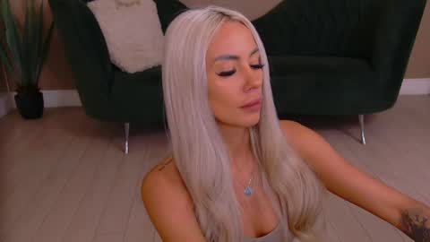 bailey_rush online show from 15, 4, 2026