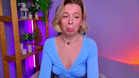 Snapshot of balerinacappuccino_ chatting on 18, 2, 2026 Elly online show from 18, 2, 2026