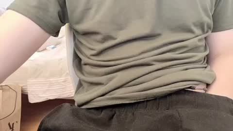 Snapshot of balouingle2 chatting on 21, 4, 2026 comobolo online show from 21, 4, 2026