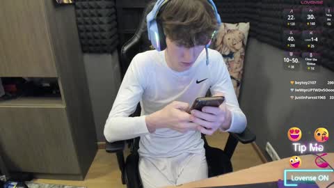 Snapshot of bambelbye chatting on 11, 12, 2024 Gaz online show from 11, 12, 2024