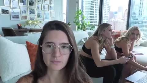 bambifarrina online show from 22, 10, 2025