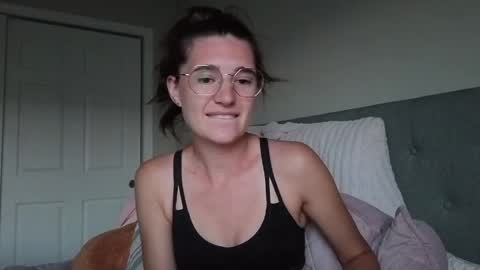 Snapshot of bambifarrina chatting on 7, 6, 2026 bambifarrina online show from 7, 6, 2026