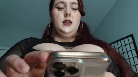 Snapshot of bambixxlynn chatting on 14, 4, 2026 bambixxlynn online show from 14, 4, 2026