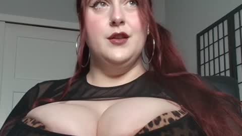 Snapshot of bambixxlynn chatting on 10, 7, 2026 bambixxlynn online show from 10, 7, 2026