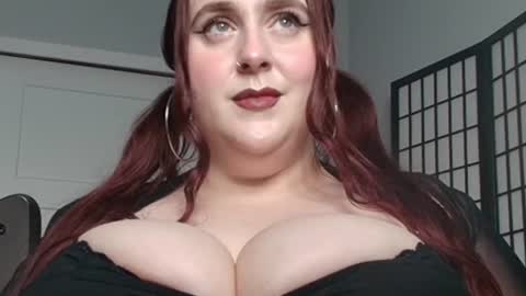 Snapshot of bambixxlynn chatting on 13, 7, 2026 bambixxlynn online show from 13, 7, 2026