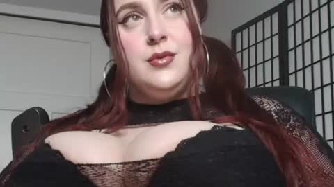 Snapshot of bambixxlynn chatting on 25, 7, 2026 bambixxlynn online show from 25, 7, 2026