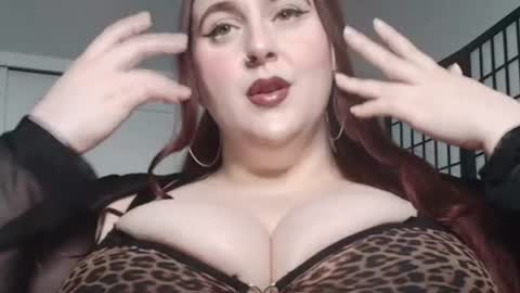 Snapshot of bambixxlynn chatting on 2, 8, 2026 bambixxlynn online show from 2, 8, 2026