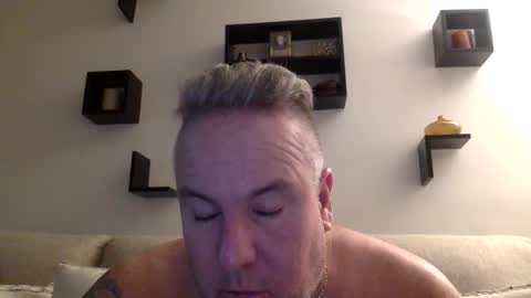 banana5289 online show from 10, 1, 2025