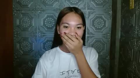 Snapshot of baninay810654 chatting on 21, 11, 2025 baninay810654 online show from 21, 11, 2025