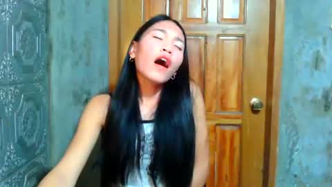 Snapshot of baninay810654 chatting on 19, 6, 2026 baninay810654 online show from 19, 6, 2026