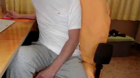 Snapshot of banschie chatting on 16, 6, 2026 online show from 16, 6, 2026