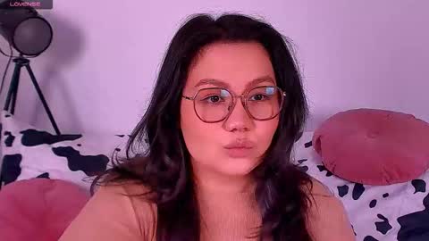 Snapshot of barbara_bb chatting on 10, 10, 2025 Barbie Kim online show from 10, 10, 2025