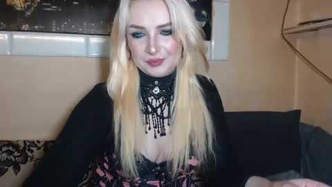 Snapshot of barbarissssska chatting on 5, 4, 2026 Victoria online show from 5, 4, 2026