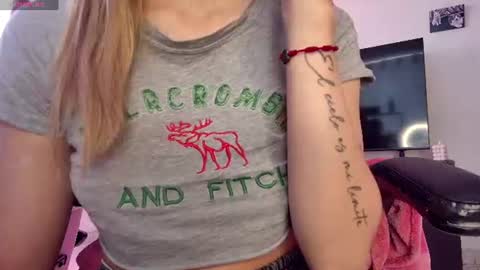 Snapshot of barbie20_ chatting on 2, 8, 2026 sexy Barbie online show from 2, 8, 2026