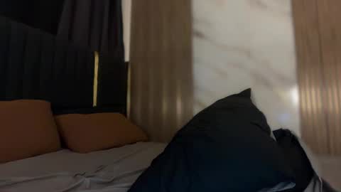 A I K O online show from 16, 10, 2025