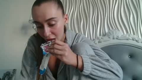 Snapshot of barbie_giirls_ chatting on 6, 4, 2026 Kate online show from 6, 4, 2026