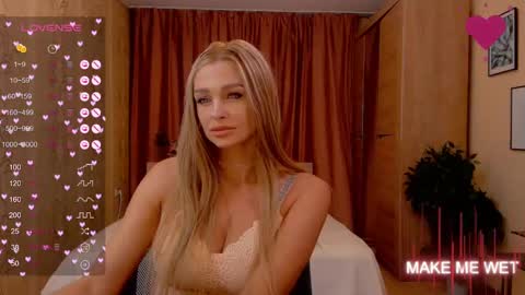 Snapshot of barbie_kiss1 chatting on 14, 12, 2024 barbie online show from 14, 12, 2024