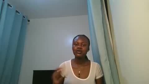 Snapshot of barbie_queen2 chatting on 3, 3, 2026 queen online show from 3, 3, 2026