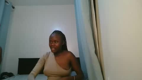 Snapshot of barbie_queen2 chatting on 8, 3, 2026 queen online show from 8, 3, 2026