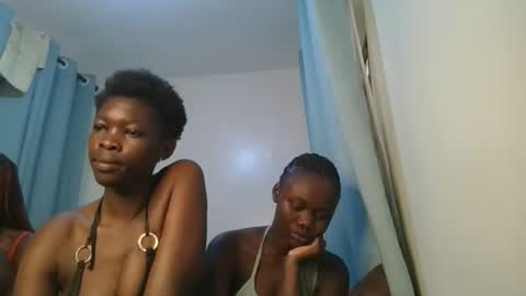 Snapshot of barbie_queen2 chatting on 25, 3, 2026 queen online show from 25, 3, 2026