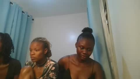 Snapshot of barbie_queen2 chatting on 1, 4, 2026 queen online show from 1, 4, 2026