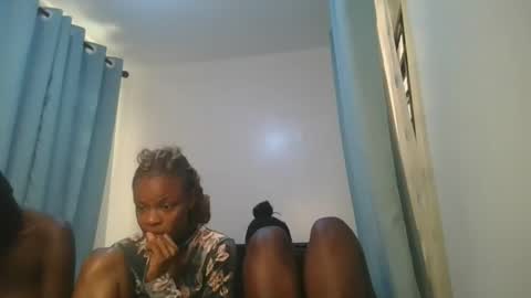 Snapshot of barbie_queen2 chatting on 1, 4, 2026 queen online show from 1, 4, 2026
