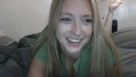 Snapshot of barbiebadd2013 chatting on 16, 9, 2025 Barbiebadd2013 online show from 16, 9, 2025