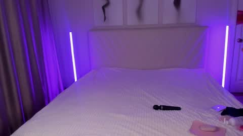 Snapshot of barbielina_ chatting on 12, 4, 2026 Emma online show from 12, 4, 2026