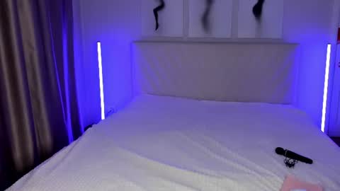 Snapshot of barbielina_ chatting on 5, 7, 2026 Emma online show from 5, 7, 2026